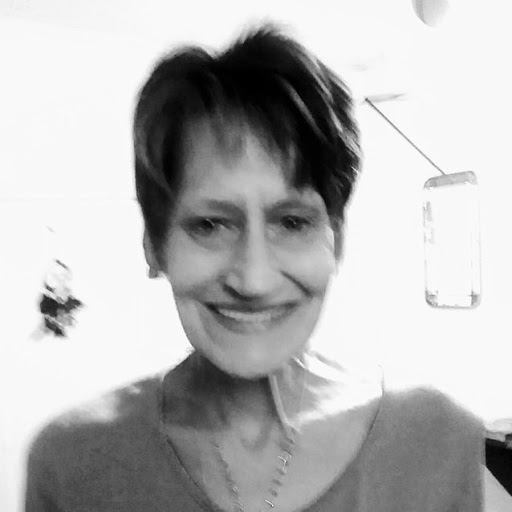 Martha Simpson Photo 31
