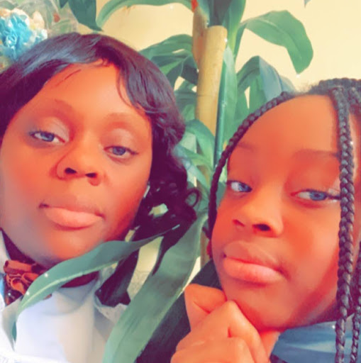 Michele Chambers Photo 22