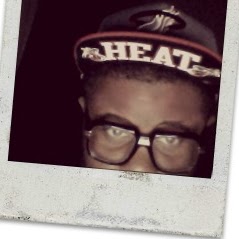 Glenn Powell Photo 31