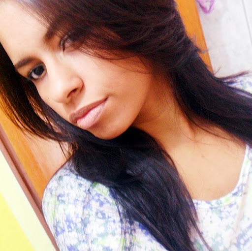 Caroline Rios Photo 8