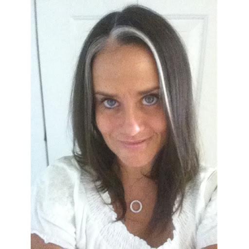 Amy Norton Photo 15