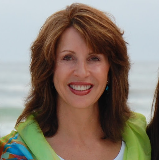 Laurie Higgins Photo 33
