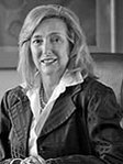 Elizabeth Ryan Photo 7