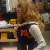 Elizabeth Mace Photo 18