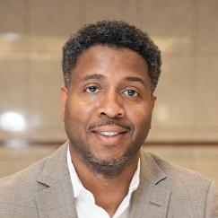 Travis Townsend Photo 23