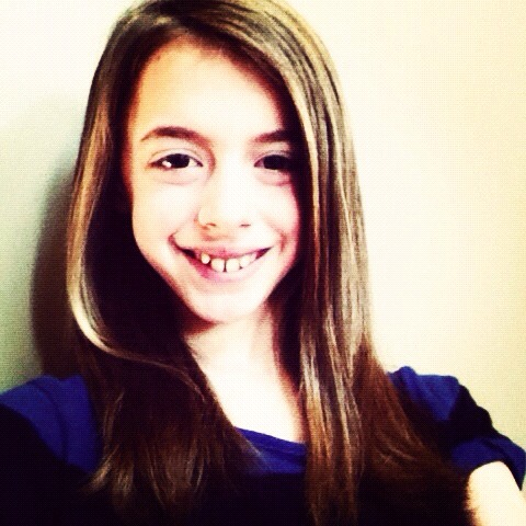 Julia Worthington Photo 4