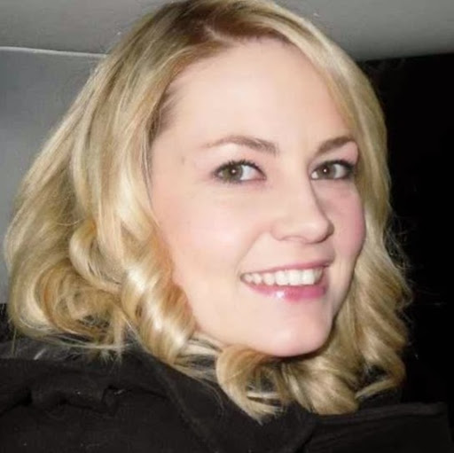 Louise Morton Photo 7