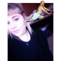 Holly James Photo 18
