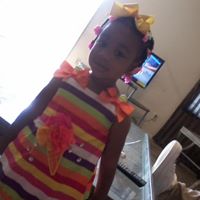 Virginia Gardner Photo 8