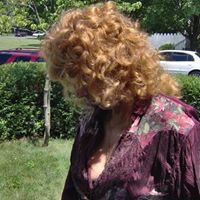 Elizabeth Arnold Photo 59