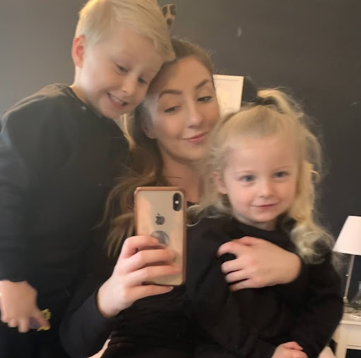 Aimee Gibson Photo 7