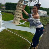 Kristie Lewis Photo 18