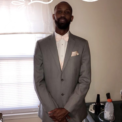 Curtis Adams Photo 34