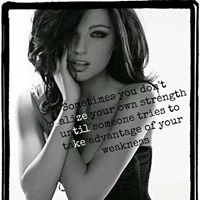 Danielle Bishop Photo 17