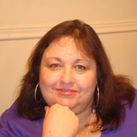 Elaine Ellis Photo 8