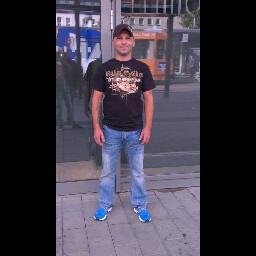 Christian Hess Photo 35