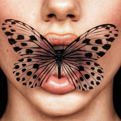 Elizabeth Michalec Photo 5