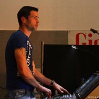 Chris Schneider Photo 32