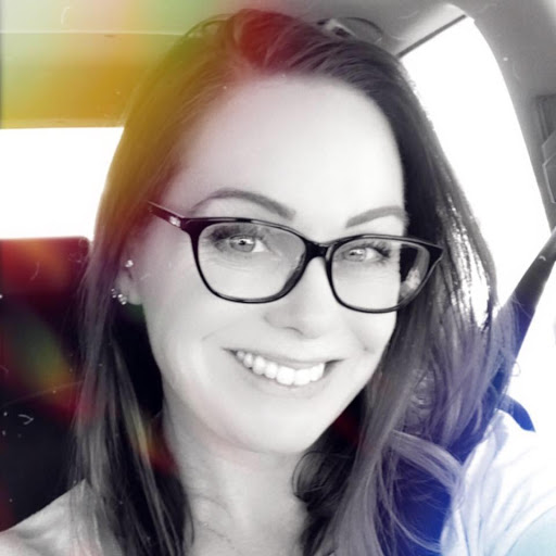 Danielle Metzger Photo 7