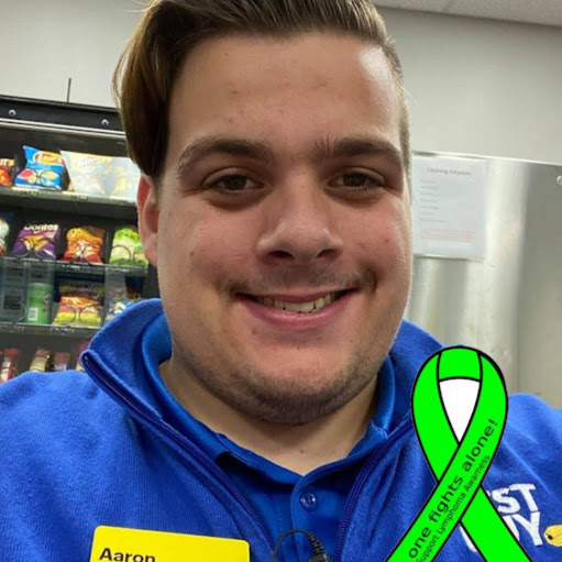 Aaron Simpson Photo 10