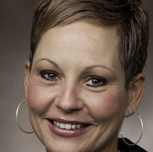 Shannon Ross Photo 7