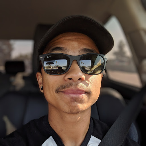 Roger Moore Photo 33