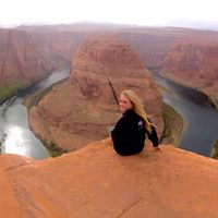 Laura Peters Photo 21