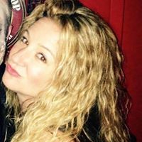 Nicole Hahn Photo 14