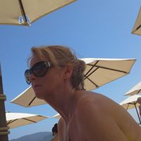 Eileen Roberts Photo 14