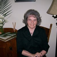 Louise Jennings Photo 20