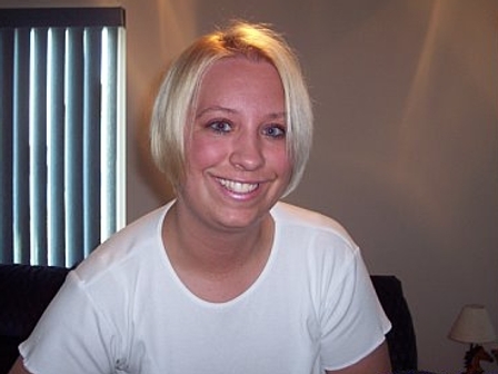 Laura Sullivan Photo 31