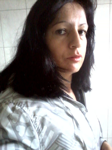 Angela Ferreira Photo 7