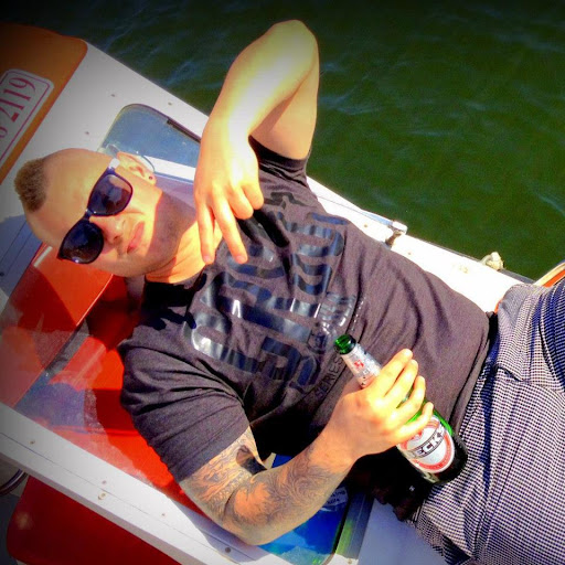 Danny Skinner Photo 33