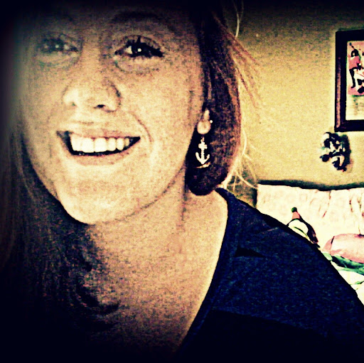 Emily Phillips Photo 4