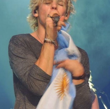 Victoria Lynch Photo 31