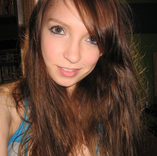 Kristen Ellis Photo 38