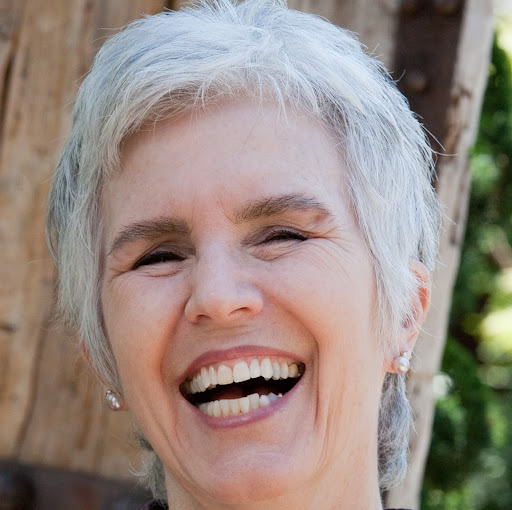 Elizabeth Crouch Photo 23