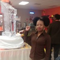 Erica Hooks Photo 18