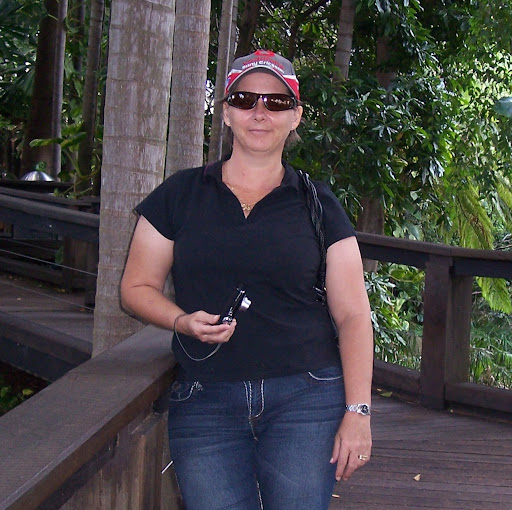 Nikki Richards Photo 9