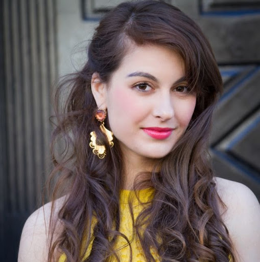 Jennifer Houston Photo 30