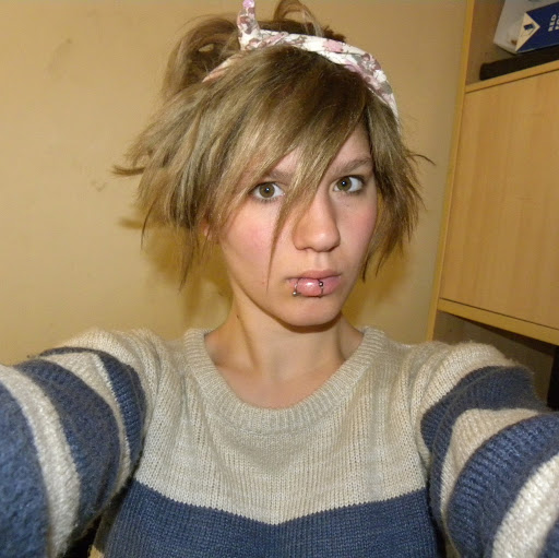 Danielle Wells Photo 28