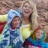 Stephanie Brock Photo 19
