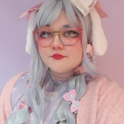 Emily Gordon Photo 17