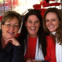 Michelle Holman Photo 18