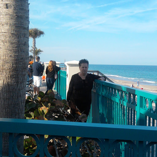 Linda Walter Photo 13