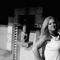 Andrea Schneider Photo 35