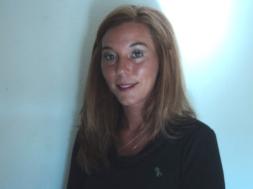 April Anderson Photo 23