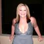 Shelley Robinson Photo 32