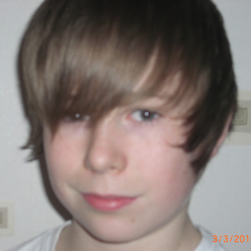 Lewis Ross Photo 38