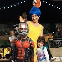 Stephanie Leslie Photo 24